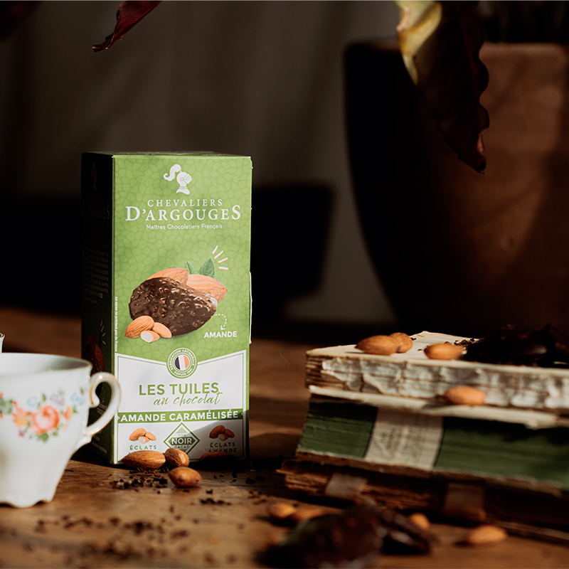 Assortiment tuiles éclats amandes